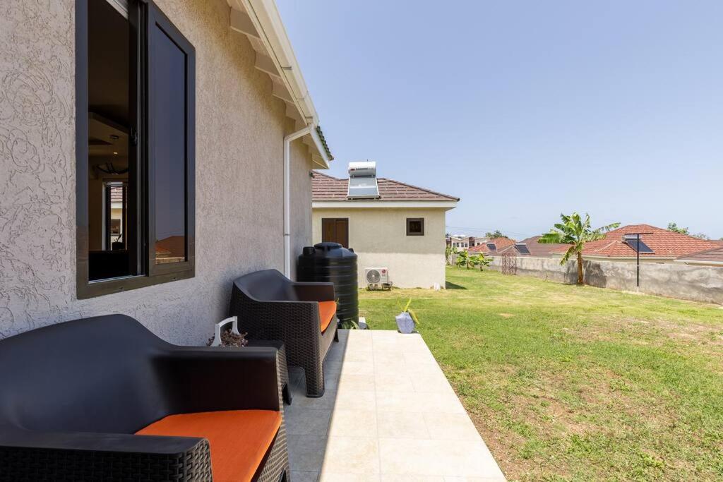 Sun Shine Luxury Villas 2 Bedroom Pool & Gym Ocho Rios St Ann Exterior photo